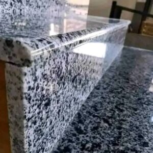 Escaliers en granit et marbre